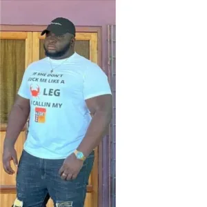 If She Don't Suck Me Like A Leg I Call My Shirt