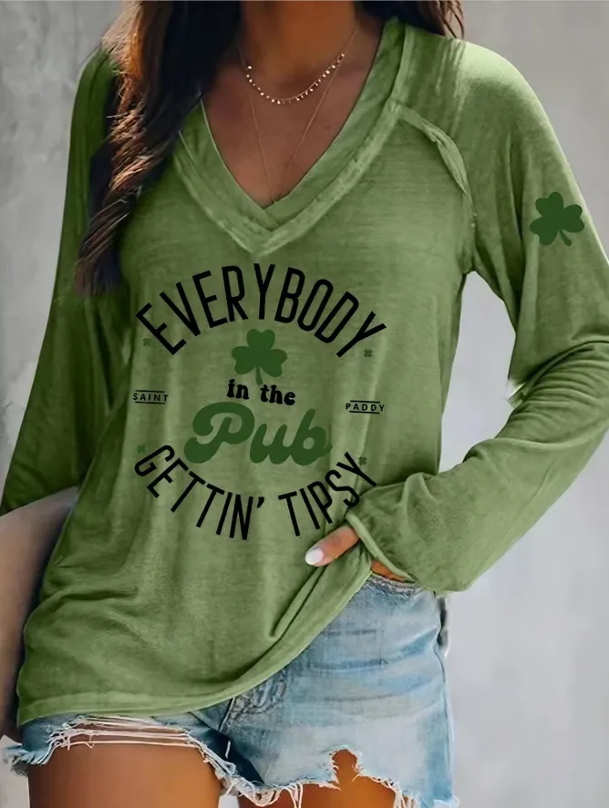 Annotation 2025-02-18 104633 St. Patrick's day Everybody In The Pub Getting Tipsy Saint Paddy Shamrocks Shirt