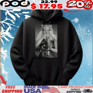 The exclusive New York stylish with the Statue of Liberty T Shirt