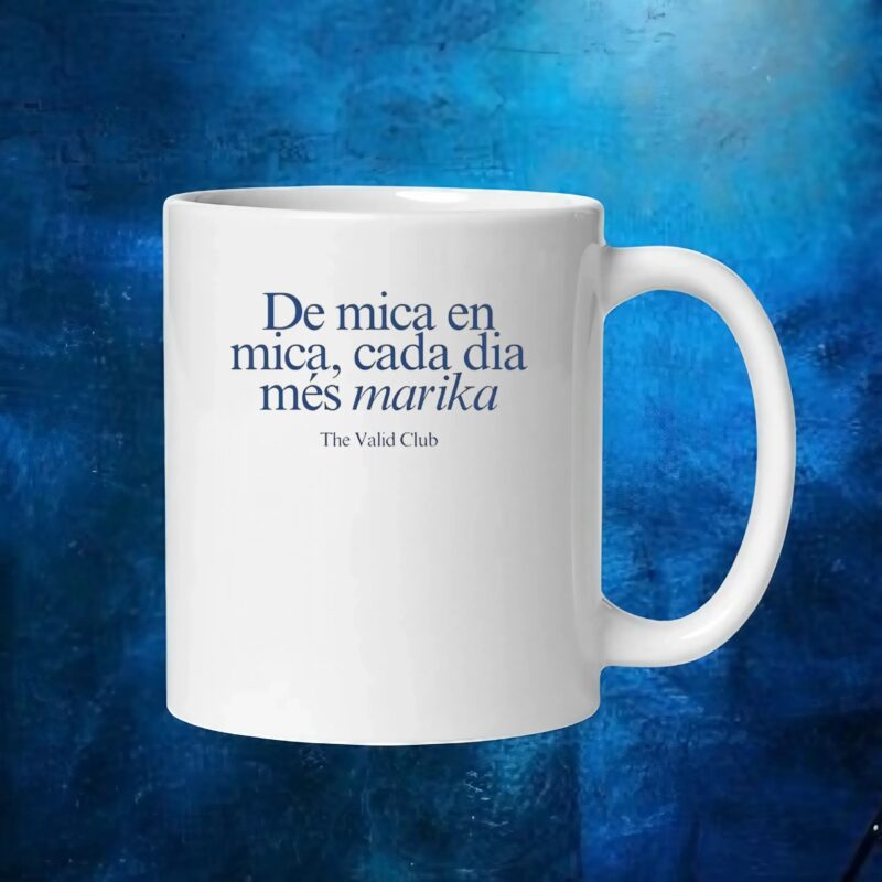 De Mica En Mica Cada Dia Més Marika T Shirt