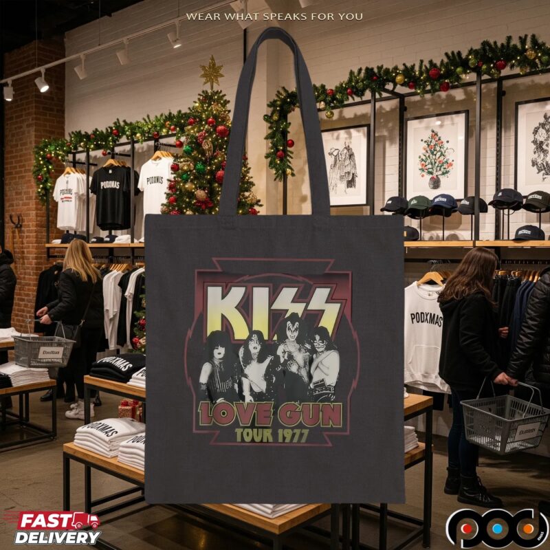 Ace Frehley Kiss Love Gun 1977 Tour T Shirt Ace Frehley Kiss Love Gun 1977 Tour T Shirt