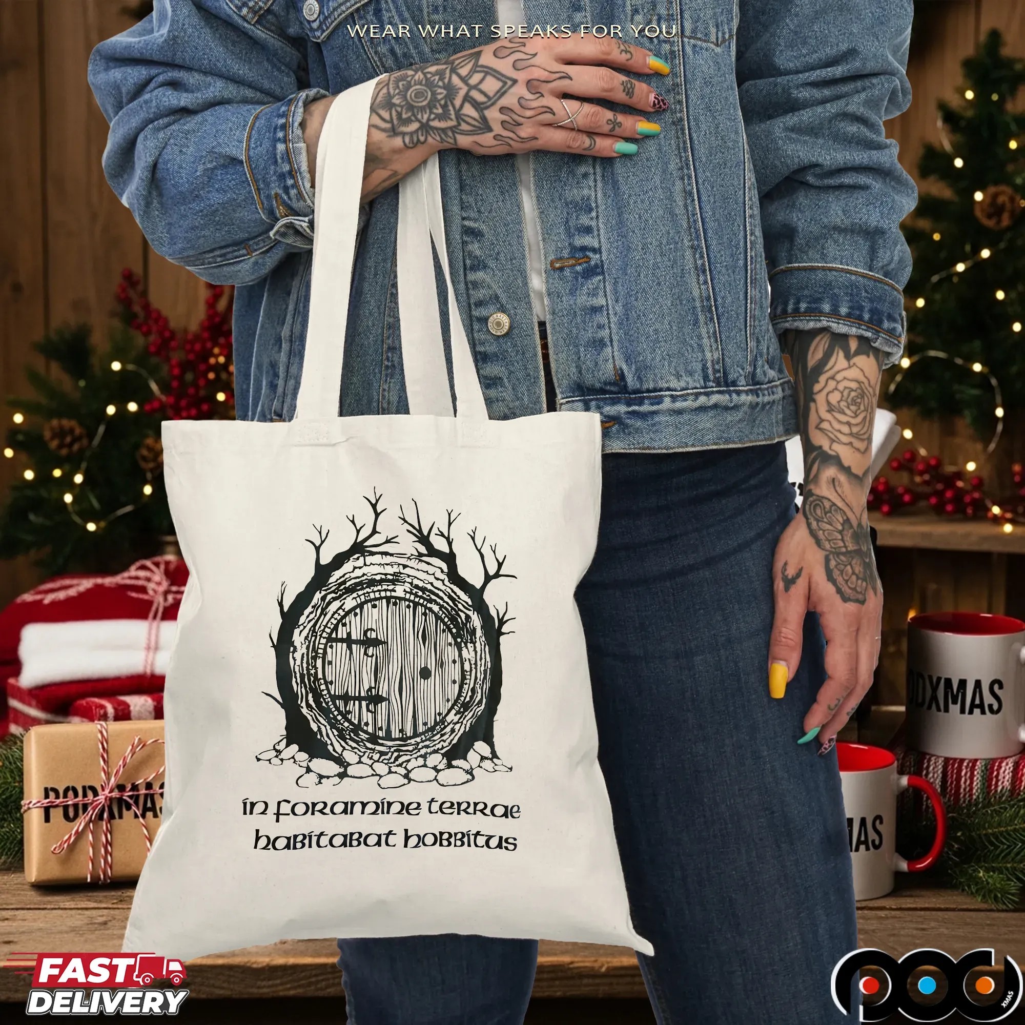 In Foramine Terrae Habitabat Hobbitus T Shirt