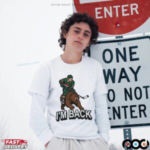 Minnesota Wild Hockey Player And Bear I'm Back T Shirt