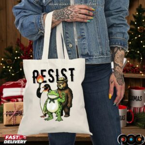 Portland Frog Resist Animals Protest Art Penguin Frog Bear T Shirt