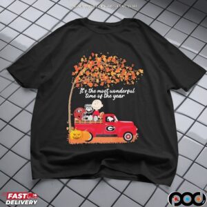 Snoopy And Charlie Brown Georgia Bulldogs Fall It’s The Most Wonderful Time Of The Year T Shirt