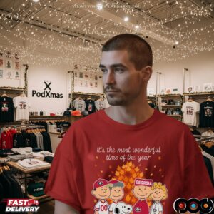 The Peanuts Friends Georgia Bulldogs Fall It’s The Most Wonderful Time Of The Year T Shirt