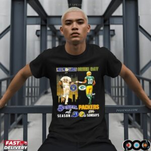 Yelich Milwaukee Brewers All Season Love Green Bay Packers On Sundays City Skyline T Shirt