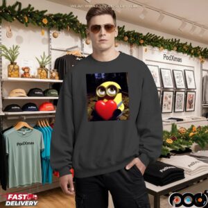 Minion holding Heart Despicable Me T Shirt
