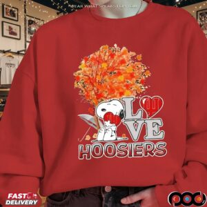 Peanuts Snoopy Hug Heart I Love Indiana Hoosiers Football T Shirt