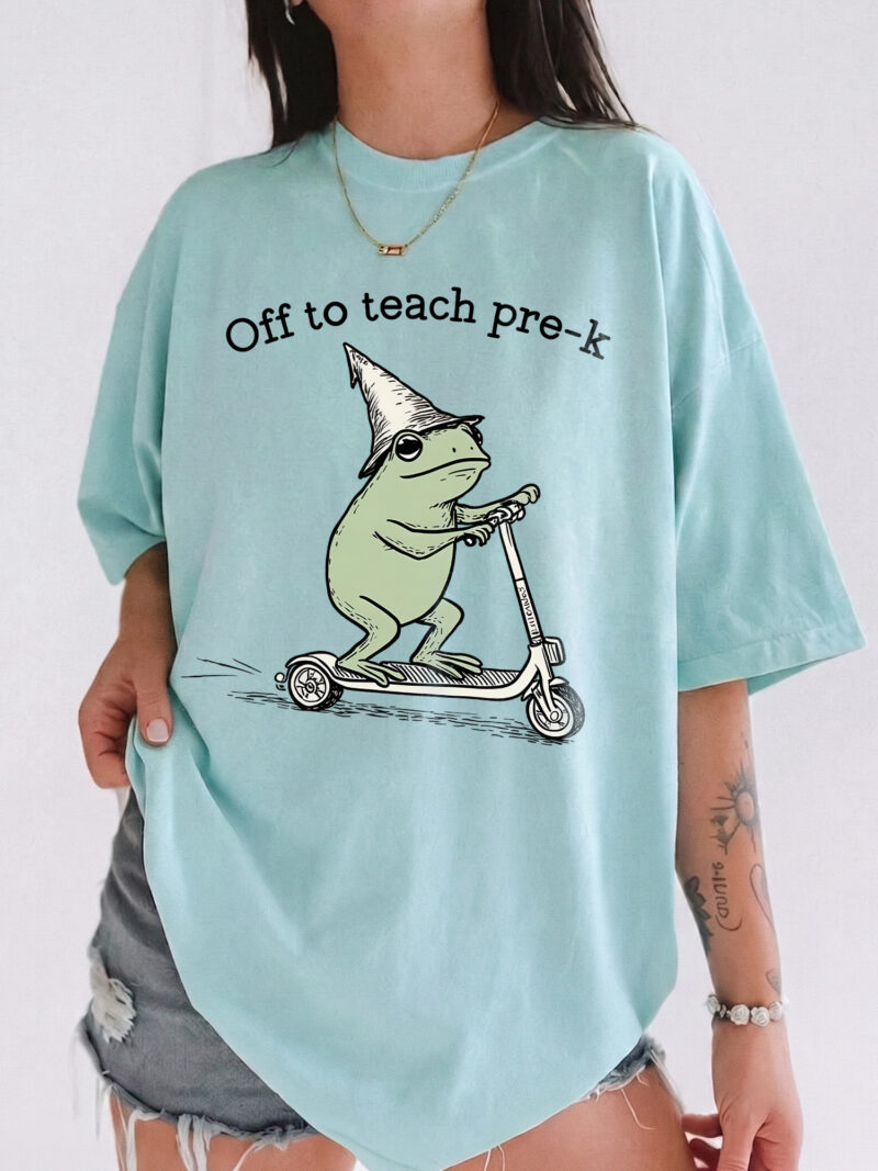 Off To Teach Pre-K Funny Wizard Frog Teacher Graphic Tee