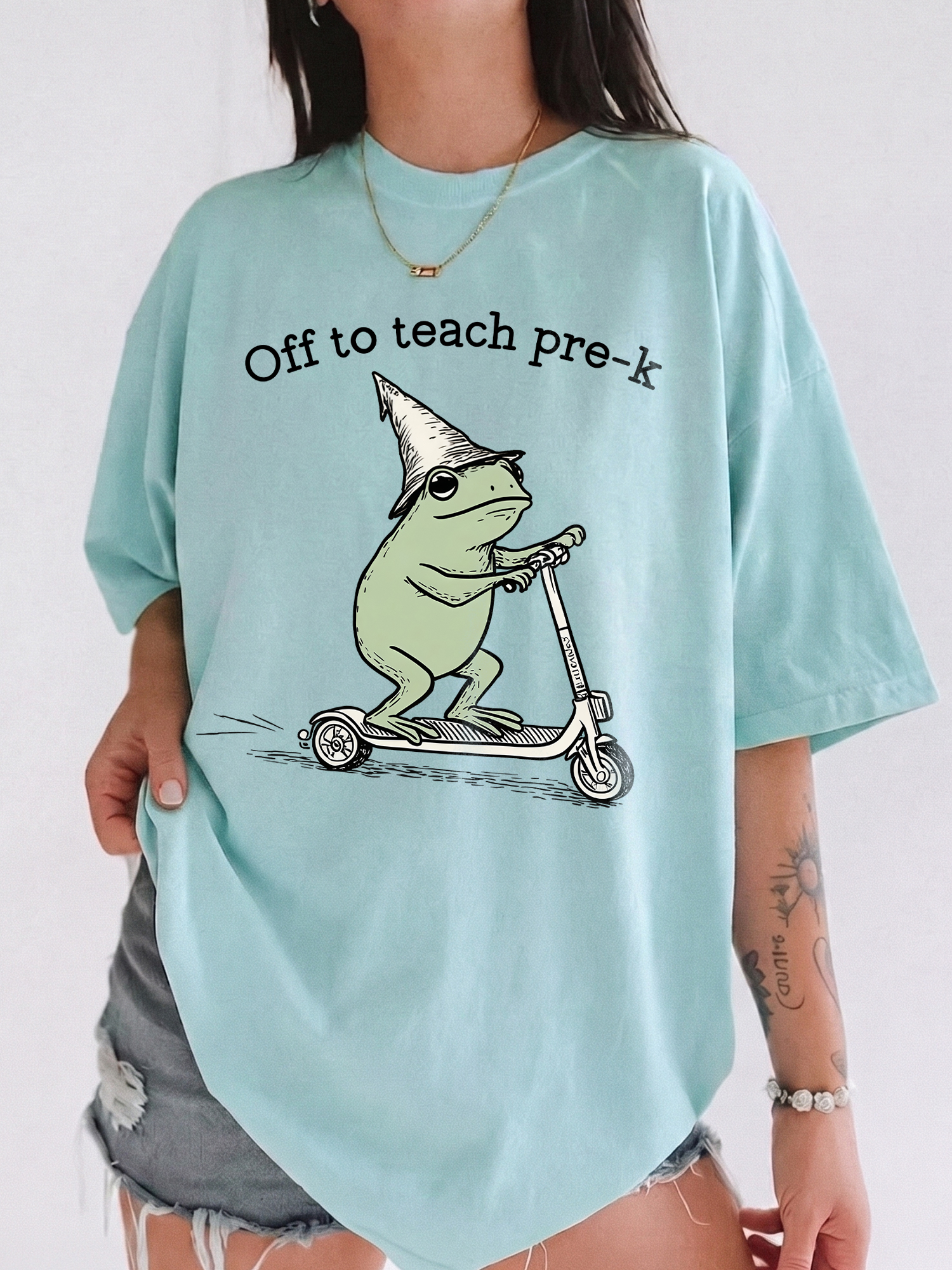 Off To Teach Pre-K Funny Wizard Frog Teacher Graphic Tee