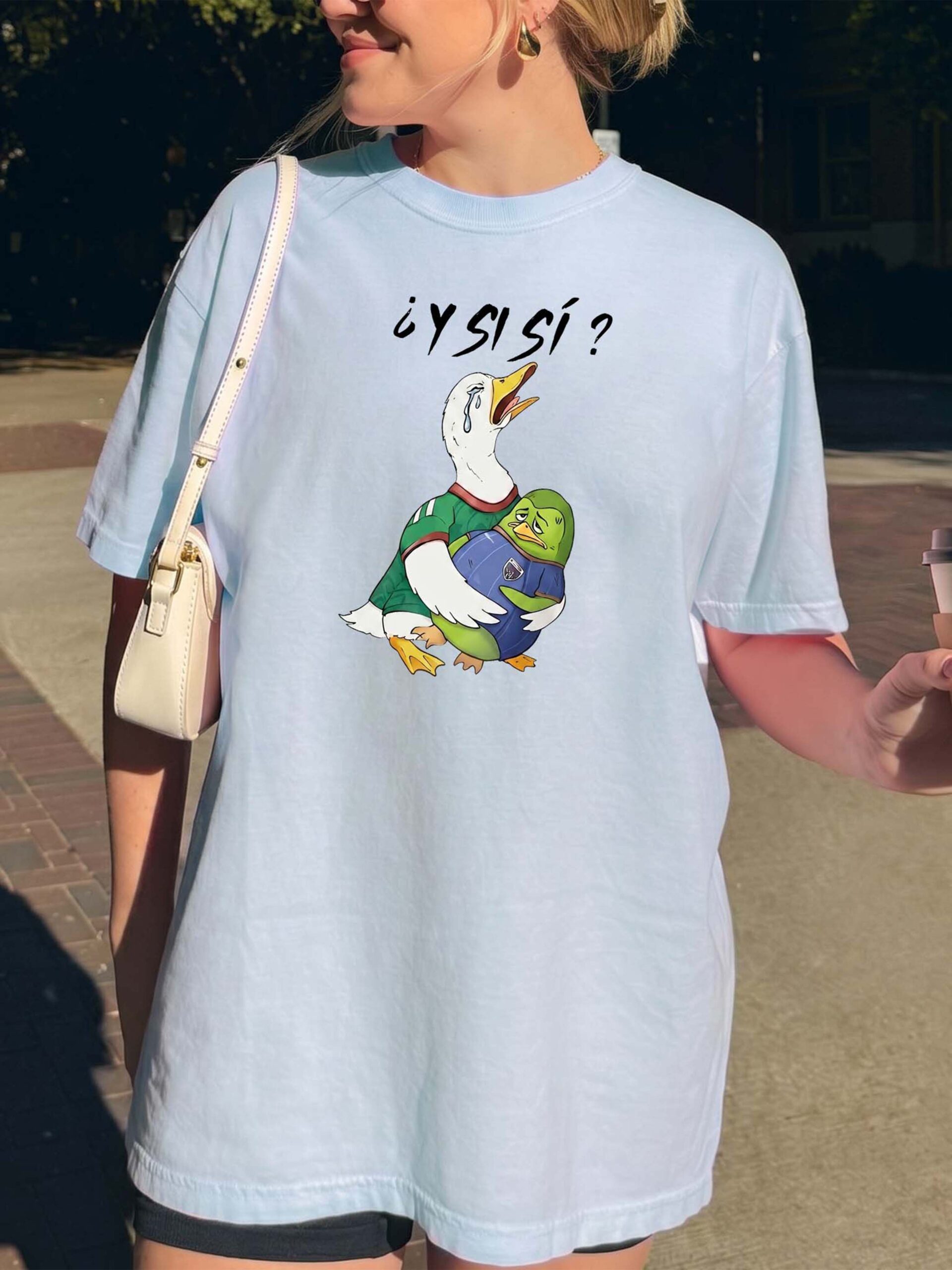 Y Si Si Funny Duck Meme Shirt | Spanish Phrase Graphic Tee