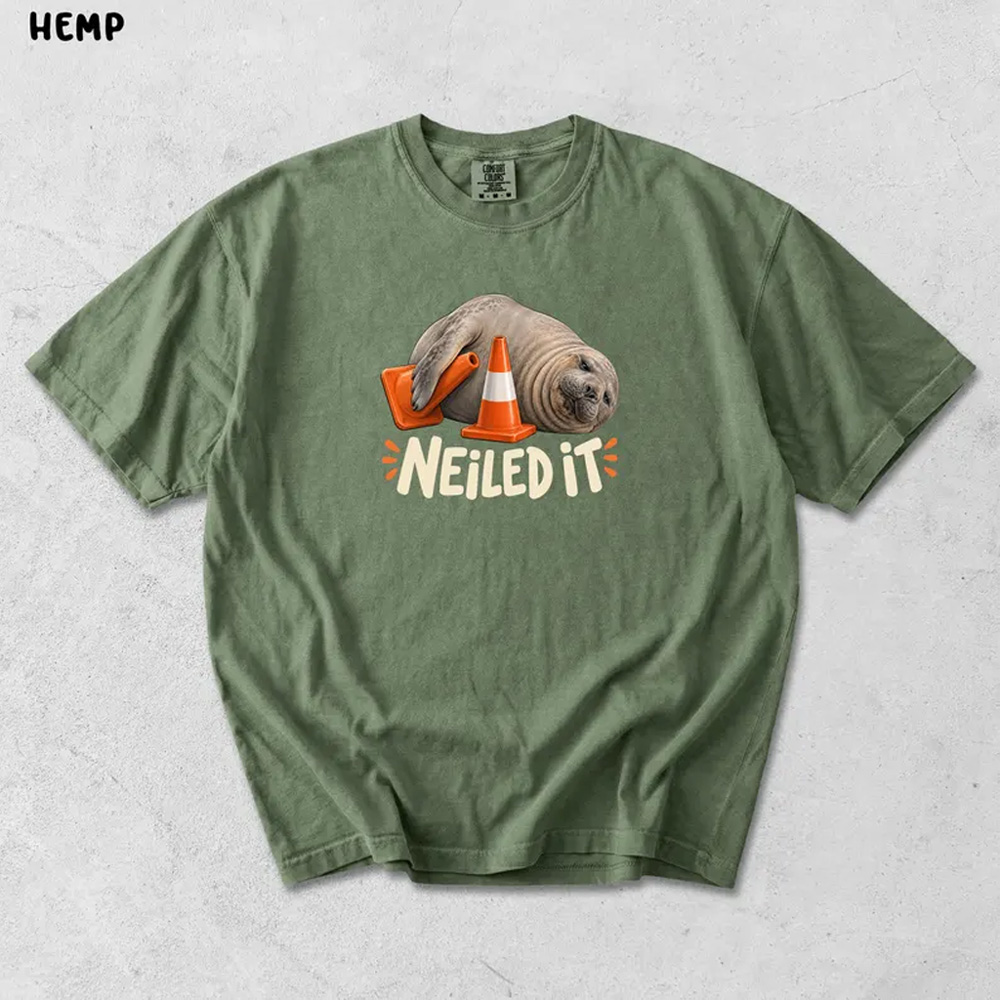 Neiled It Funny Seal Pun T-Shirt | Cute Animal Meme Graphic Tee