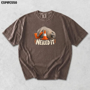 Neiled It Funny Seal Pun T-Shirt | Cute Animal Meme Graphic Tee