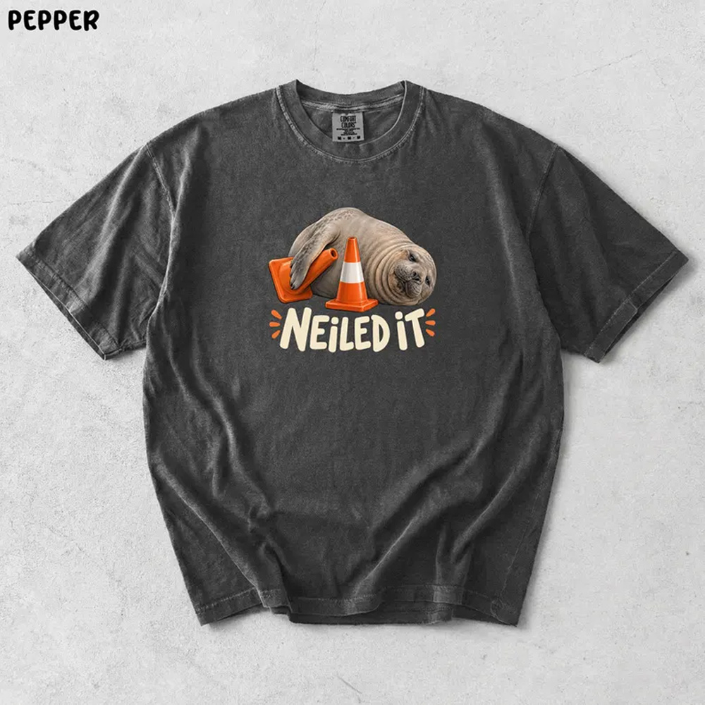 Neiled It Funny Seal Pun T-Shirt | Cute Animal Meme Graphic Tee