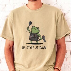 We Style At Dawn Funny Frog Hairstylist Graphic Tee