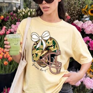Game Day Camo Football Helmet Bow Shirt for Women xaqswjvt