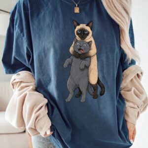 Funny Hugging Cats Headlocking Graphic Tee - Siamese and Grey Cat Meme Shirt