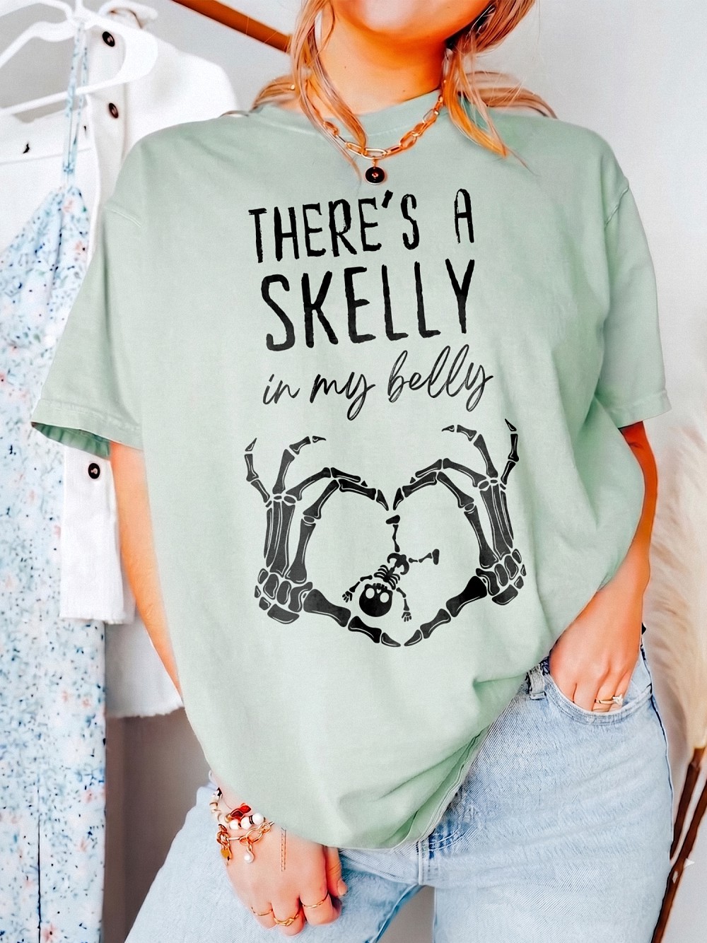 Skelly In My Belly Halloween Pregnancy T-Shirt Baby Skeleton Tee