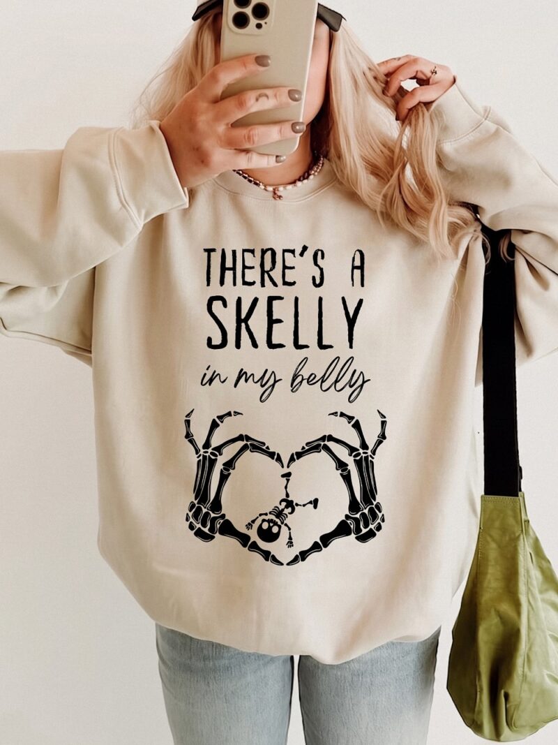 Skelly In My Belly Halloween Pregnancy T-Shirt Baby Skeleton Tee