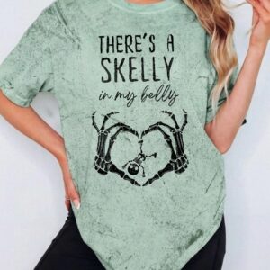 Skelly In My Belly Halloween Pregnancy T-Shirt Baby Skeleton Tee