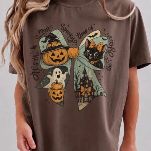 Vintage Halloween Graphic Tee It's The Most Spooky Time Of The Year Retro Spooky Season Fall Shirt for Women