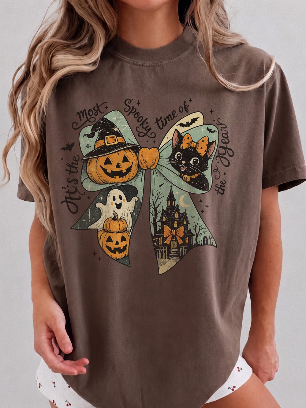 Vintage Halloween Graphic Tee It's The Most Spooky Time Of The Year Retro Spooky Season Fall Shirt for Women
