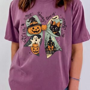 Vintage Halloween Graphic Tee It's The Most Spooky Time Of The Year Retro Spooky Season Fall Shirt for Women