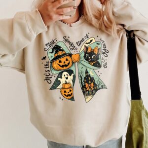 Vintage Halloween Graphic Tee It's The Most Spooky Time Of The Year Retro Spooky Season Fall Shirt for Women