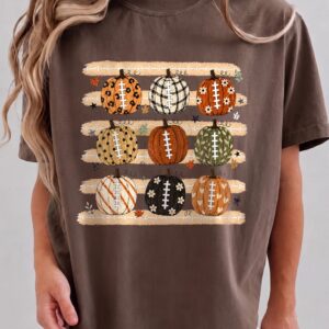 Fall Football Pumpkin Graphic Shirt Cute Autumn Game Day Tee For Women Tailgate And Football Mom T-Shirt
