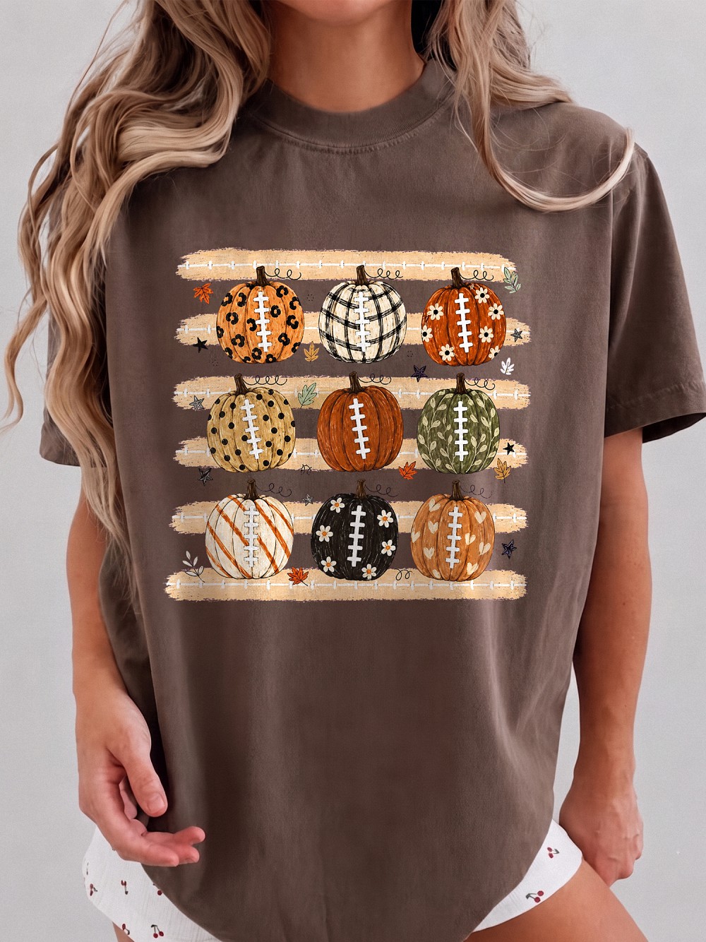 Fall Football Pumpkin Graphic Shirt Cute Autumn Game Day Tee For Women Tailgate And Football Mom T-Shirt