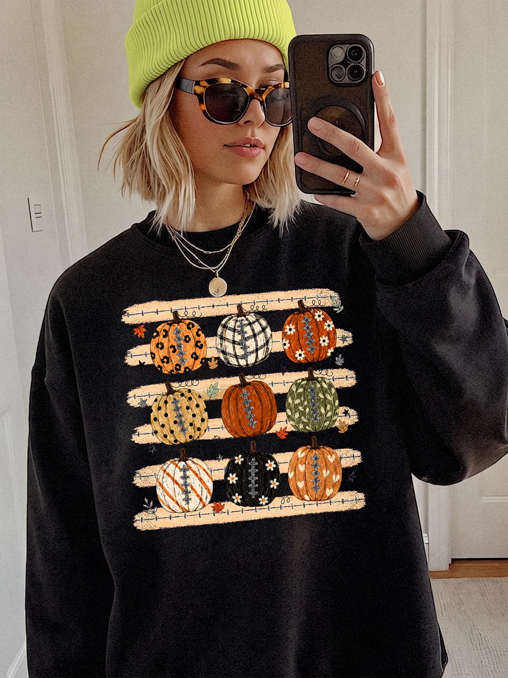 Fall Football Pumpkin Graphic Shirt Cute Autumn Game Day Tee For Women Tailgate And Football Mom T-Shirt