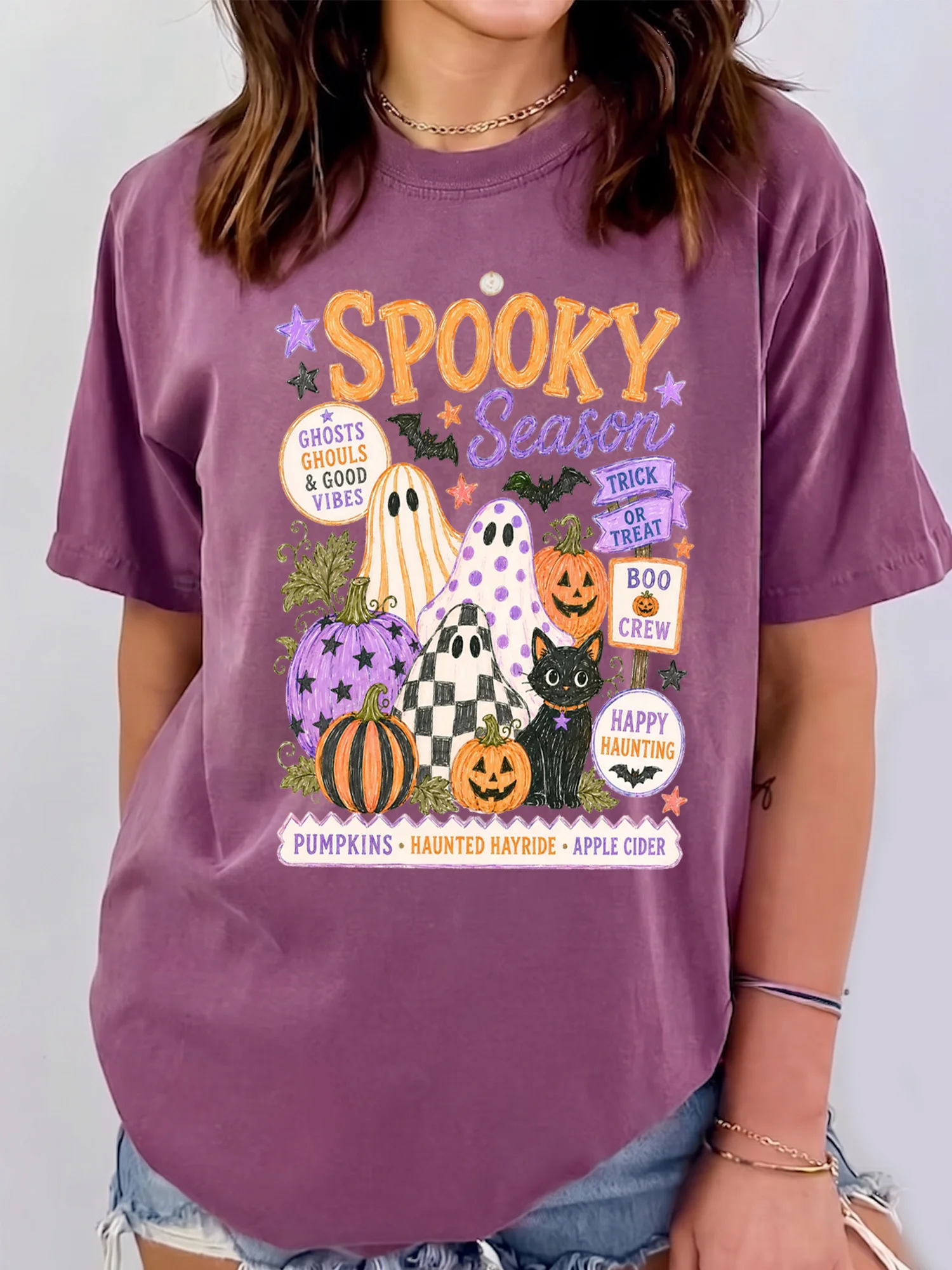 Spooky Season T-Shirt Cute Halloween Ghost Graphic Tee For Women Boo Crew And Trick Or Treat Shirt
