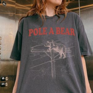 Pole A Bear Funny Vintage Graphic Tee Retro Lineman Utility Bear Pun T-Shirt