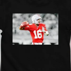 J.T. Barrett Ohio State Football Tee, Vintage Buckeyes Legend Graphic T-Shirt for Game Day Tailgate Fans