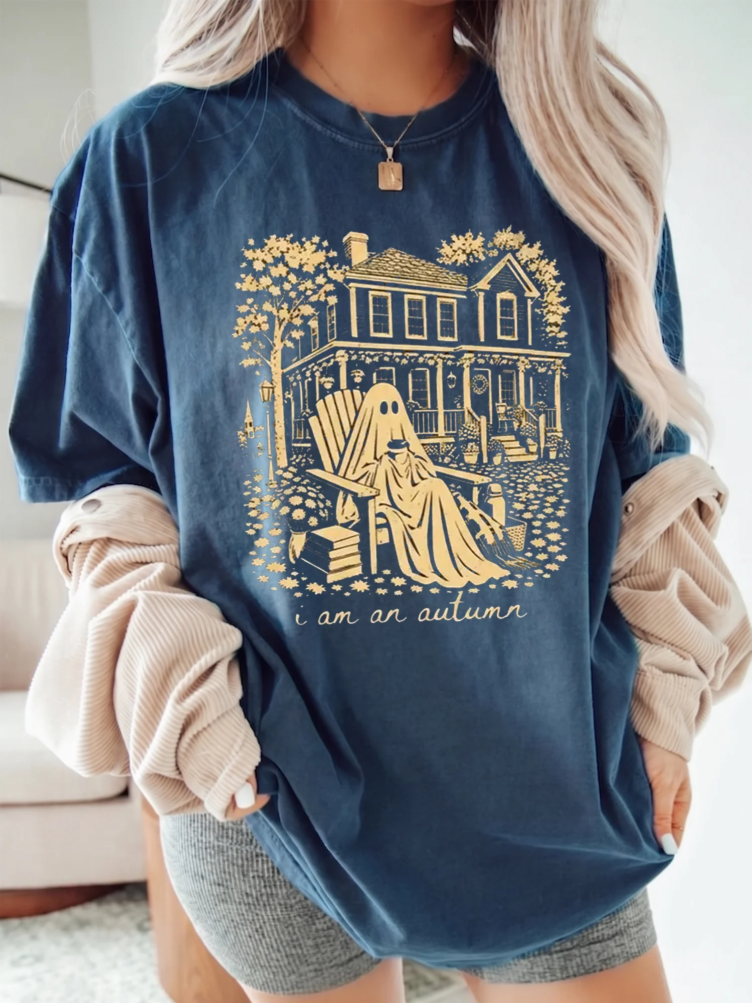 I Am An Autumn Cozy Ghost Graphic Tee Fall Aesthetic T-Shirt for Women