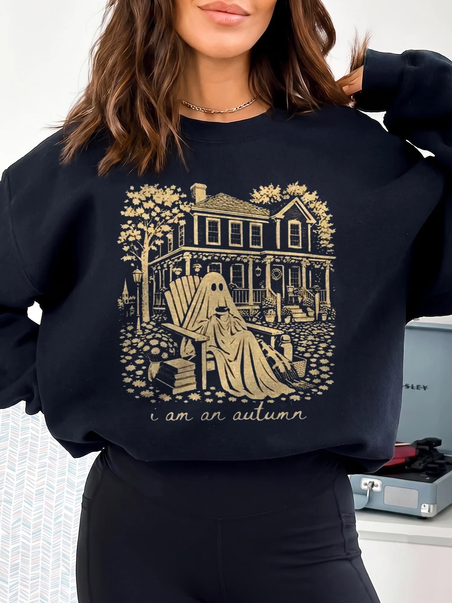 I Am An Autumn Cozy Ghost Graphic Tee Fall Aesthetic T-Shirt for Women