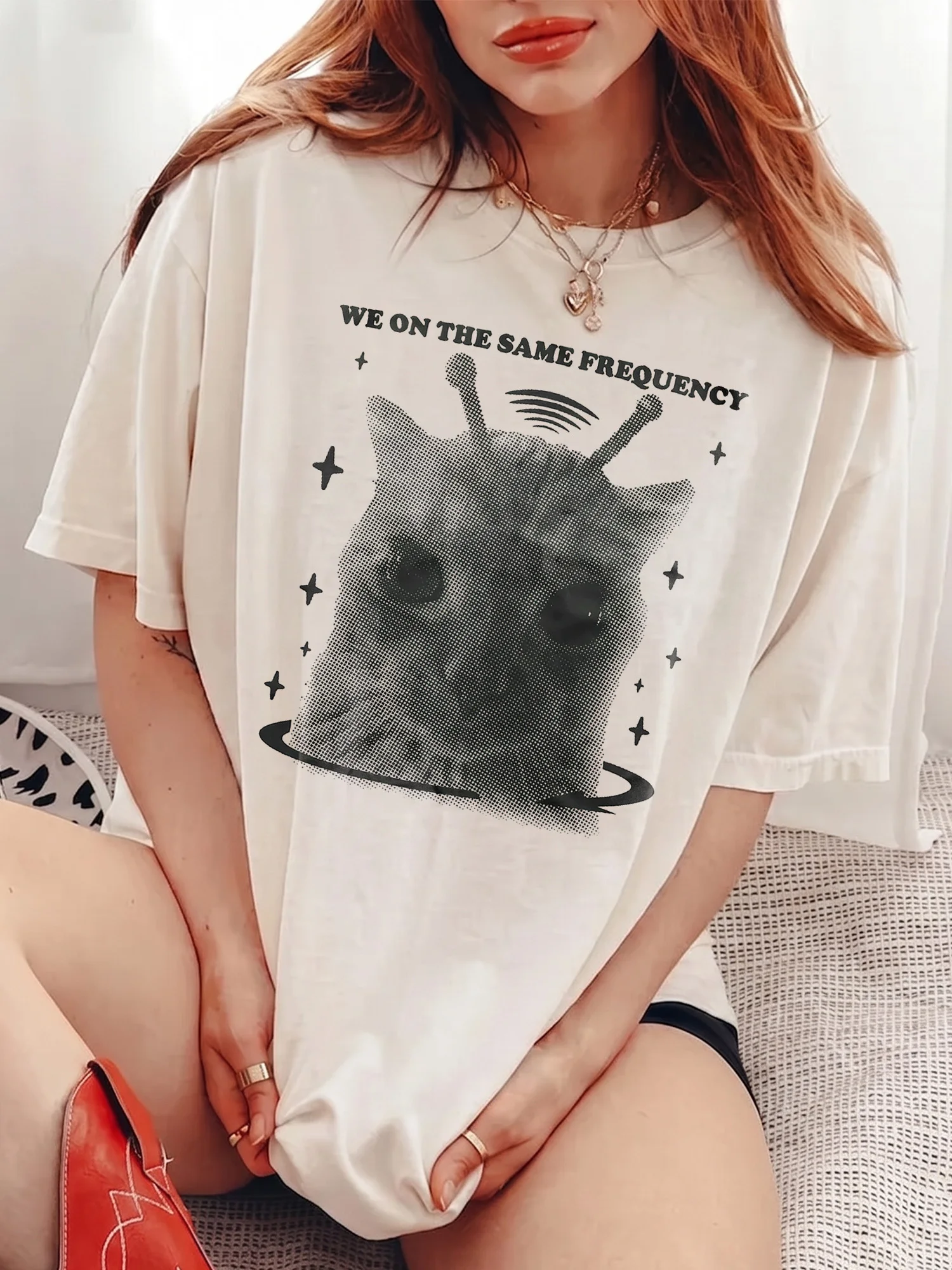 We On The Same Frequency Alien Cat Graphic Tee Gift for Best Friends