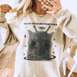 We On The Same Frequency Alien Cat Graphic Tee Gift for Best Friends