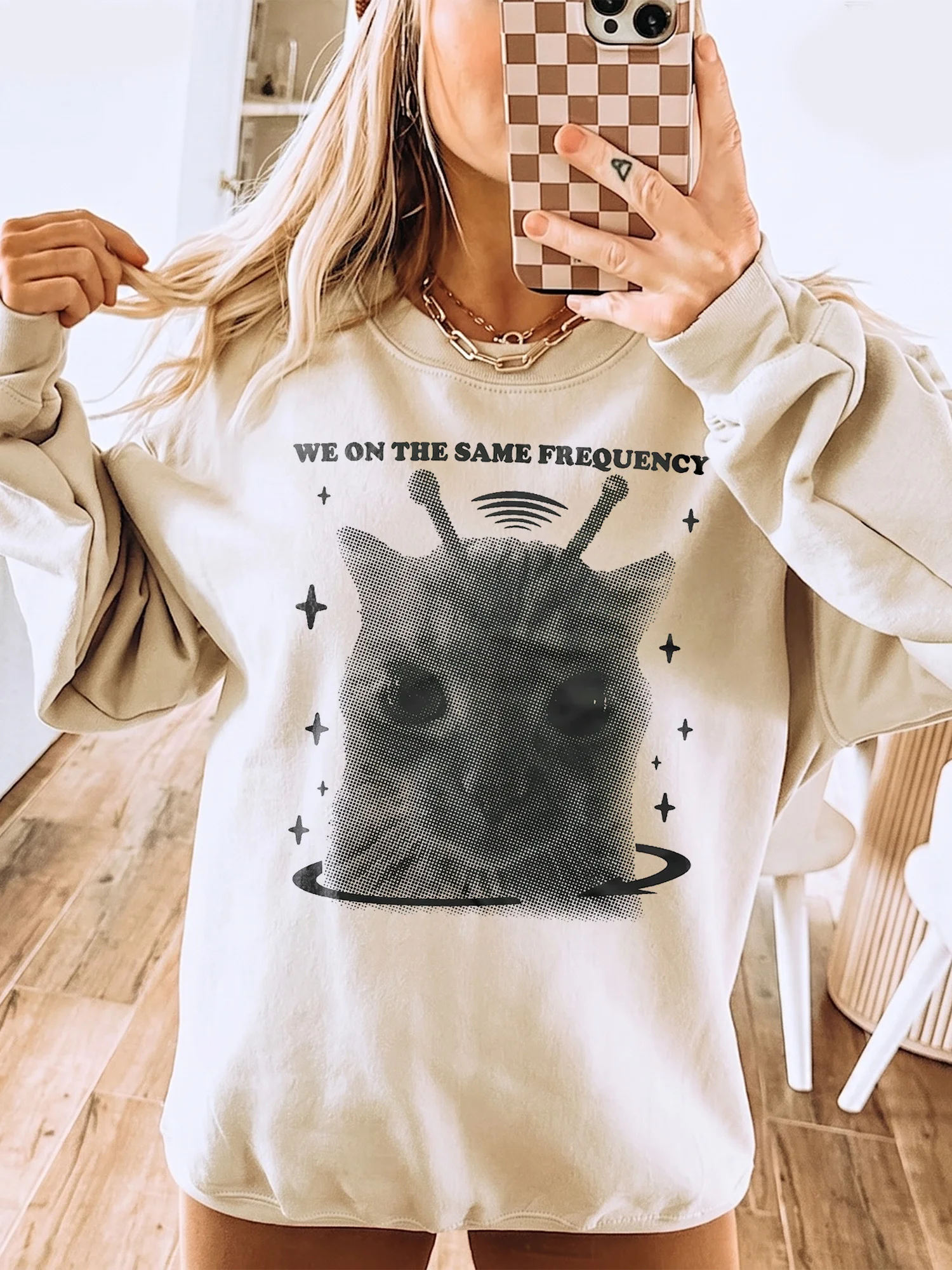 We On The Same Frequency Alien Cat Graphic Tee Gift for Best Friends