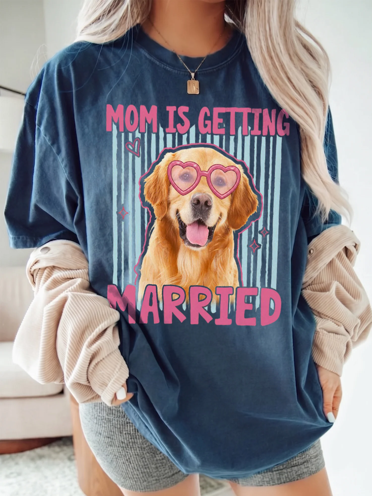 Mom Is Getting Married Golden Retriever Tee Dog Bride Bachelorette Shirt